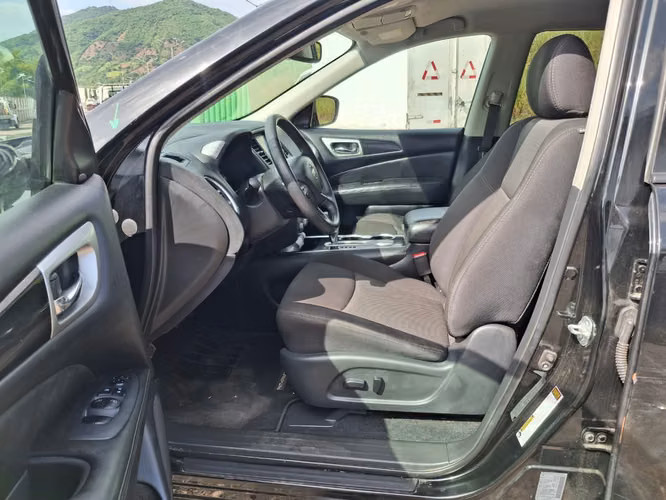 NISSAN PATHFINDER SV 2020