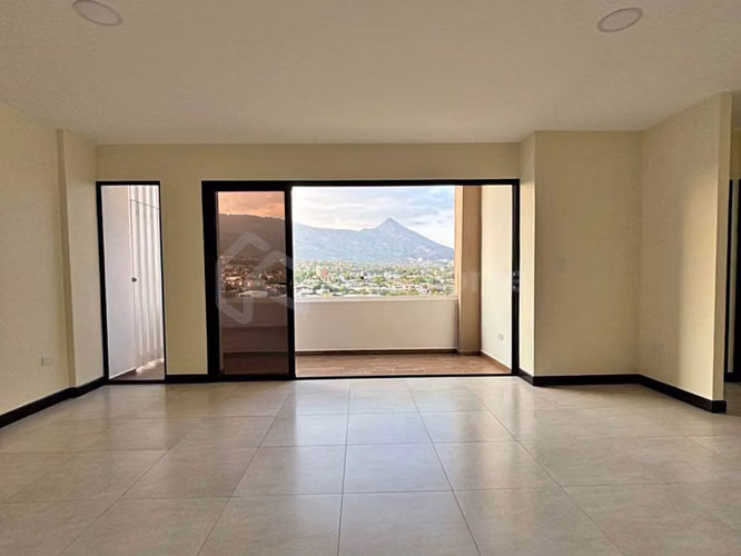 Apartamento en venta en Santa Tecla | Vista al volcán y ubicación privilegiada - Imagen 3