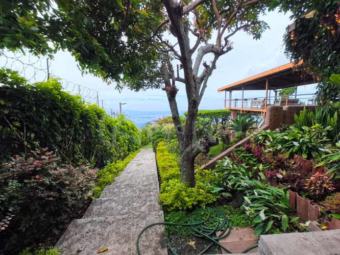 Casa comercial en venta en el Volcán de San Salvador - Imagen 18