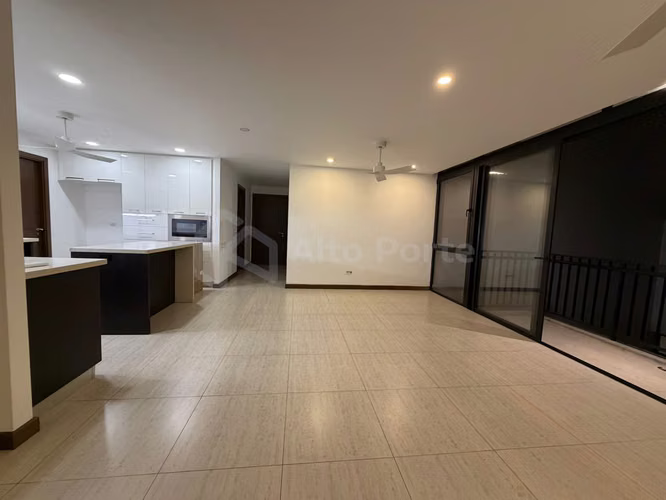 Apartamento en alquiler en San Benito con vista a la ciudad