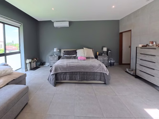 Casa de lujo en venta en Santa Tecla con piscina