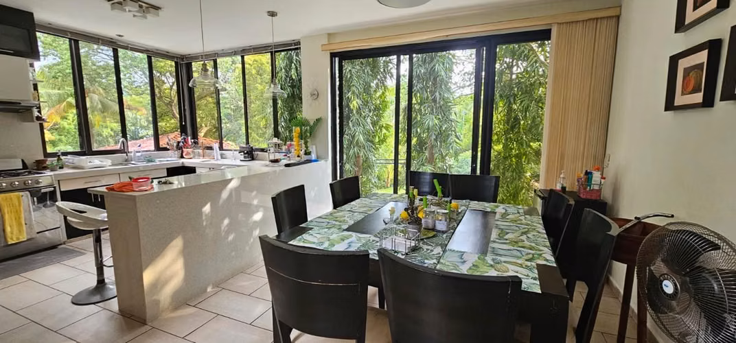 Casa moderna en venta en Caluco, Sonsonate. Con nacimiento de aguas termales. - Imagen 9
