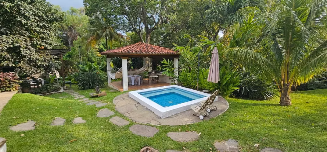 Casa moderna en venta en Caluco, Sonsonate. Con nacimiento de aguas termales. - Imagen 6