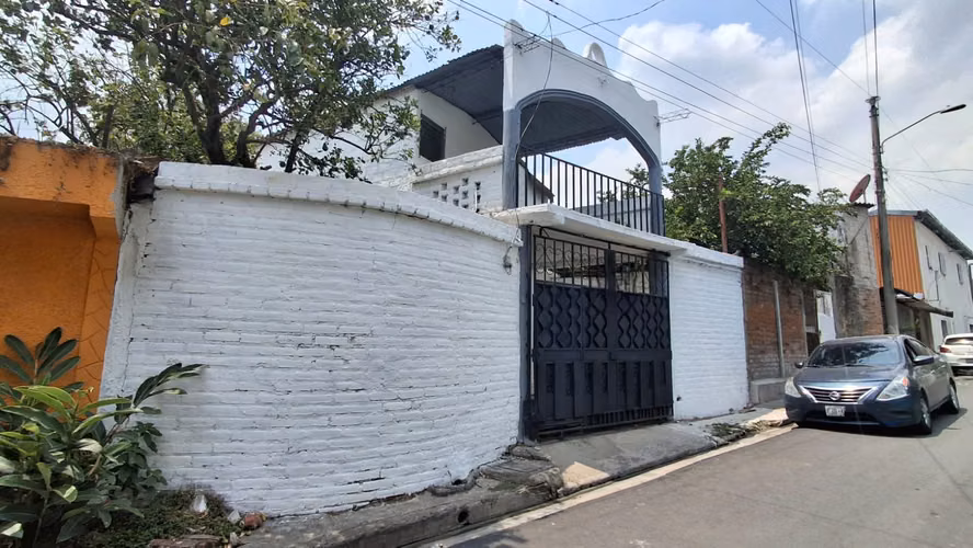  CASA EN VENTA | Colonia 22 de Agosto, Lourdes Colón