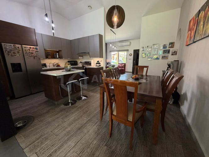 Casa remodelada de una planta en venta en Lourdes Colón - Imagen 12