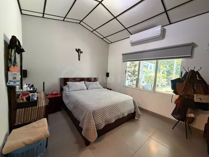 Casa remodelada de una planta en venta en Lourdes Colón - Imagen 17