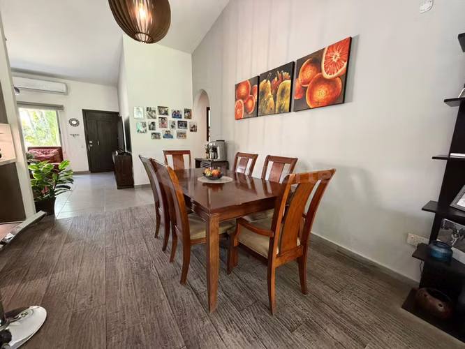 Casa remodelada de una planta en venta en Lourdes Colón - Imagen 16