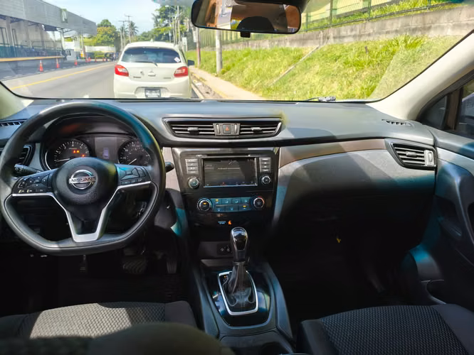 NISSAN ROGUE SPORT  4X4 2020 - Imagen 2