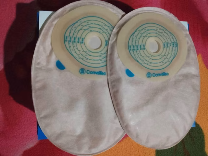 Bolsas de Colostomia cerradas de pegar - Imagen 2