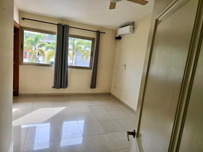 Venta de Casa Nuevo Cuscatlan Condado Santa Elena