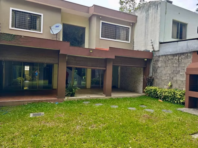 Venta de Casa Nuevo Cuscatlan Condado Santa Elena