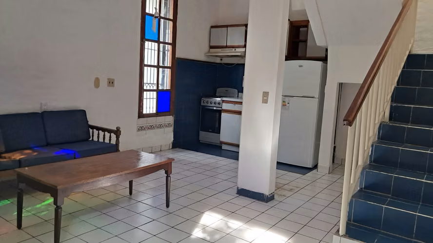 CASA UBICACION ESTRATEGICA PARA OFICINA O VIVIENDA