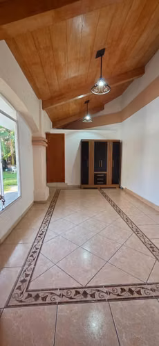 Alquilo Habitacion  en Cumbres de Esmeralda