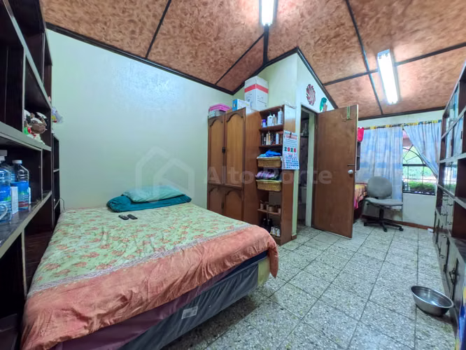 Casa de un nivel de esquina en venta en Santa Tecla - Imagen 12