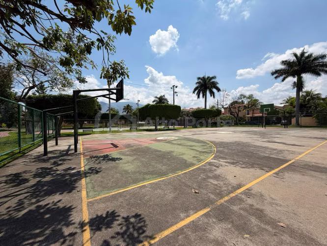 Casa remodelada de una planta en Quintas de las Mercedes