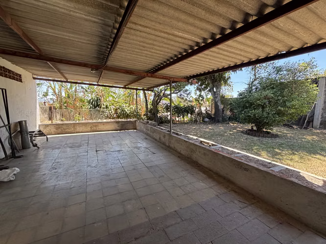 VENTA CASA DE 3,000 V2 ZONA REDONDEL LUCEIRO COL ESCALON PARA NEGOCIO - Imagen 3