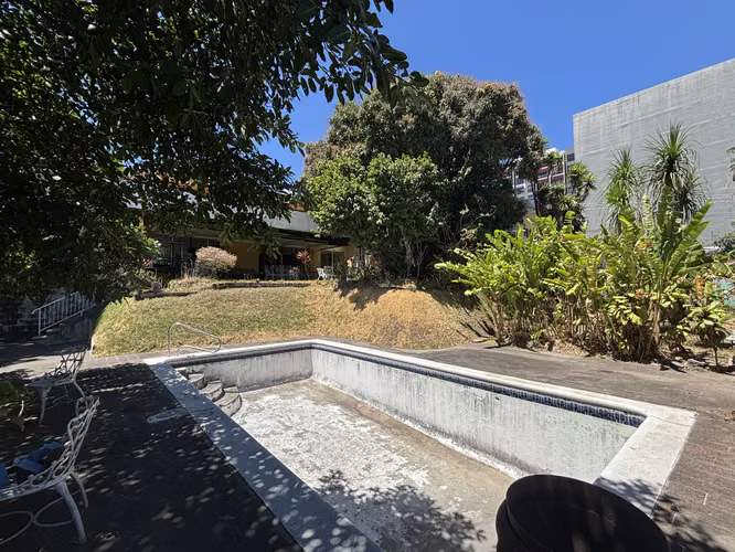 VENTA CASA DE 3,000 V2 ZONA REDONDEL LUCEIRO COL ESCALON PARA NEGOCIO - Imagen 10