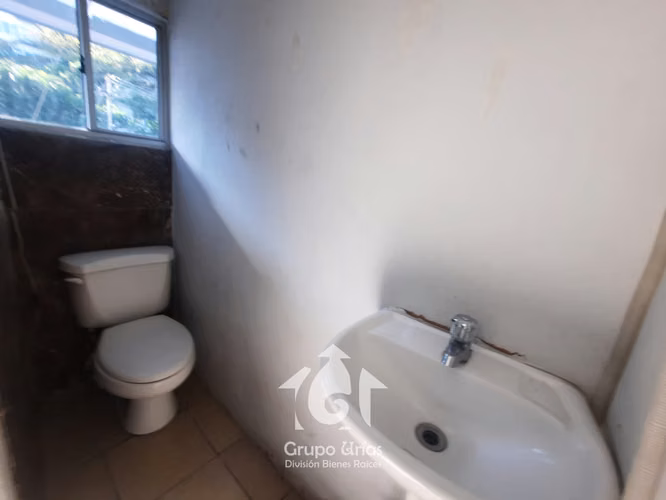 SE ALQUILA LOCAL COMERCIAL