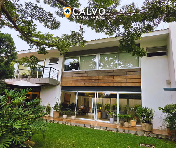 En venta hermosa casa en Residencial Las Piletas III | Santa Tecla - Imagen 11
