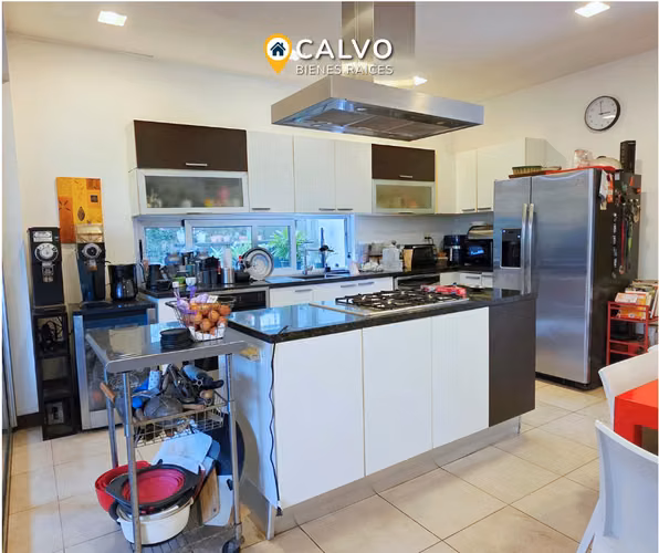 Exclusiva residencia en venta en Las Piletas III, Santa Tecla - Imagen 6
