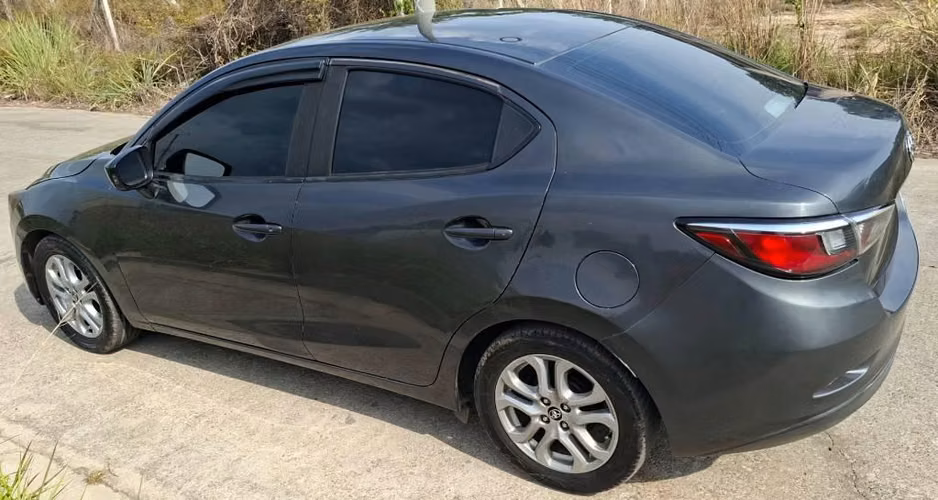 TOYOTA YARIS IA 2017