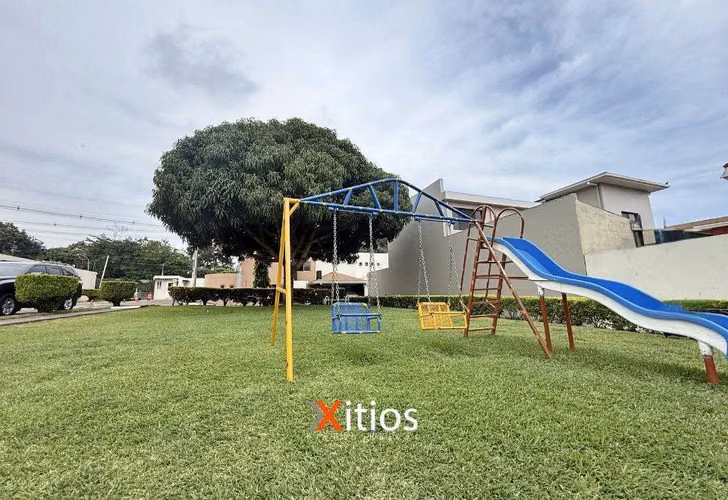 Se vende!! Casa amplia con piscina! Residencial privado Paso Fresco! - Imagen 4