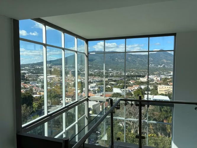 VENTA DE EFIFICIO MODERNO  EN SANTA EKENA