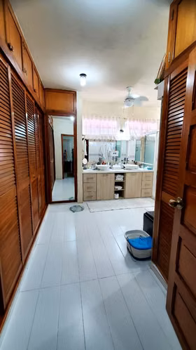 LOMAS DE SAN FRANCISCO, VENDO CASA GRANDE DE ESQUINA CON UBICACION PRIVILEGIADA - Imagen 14