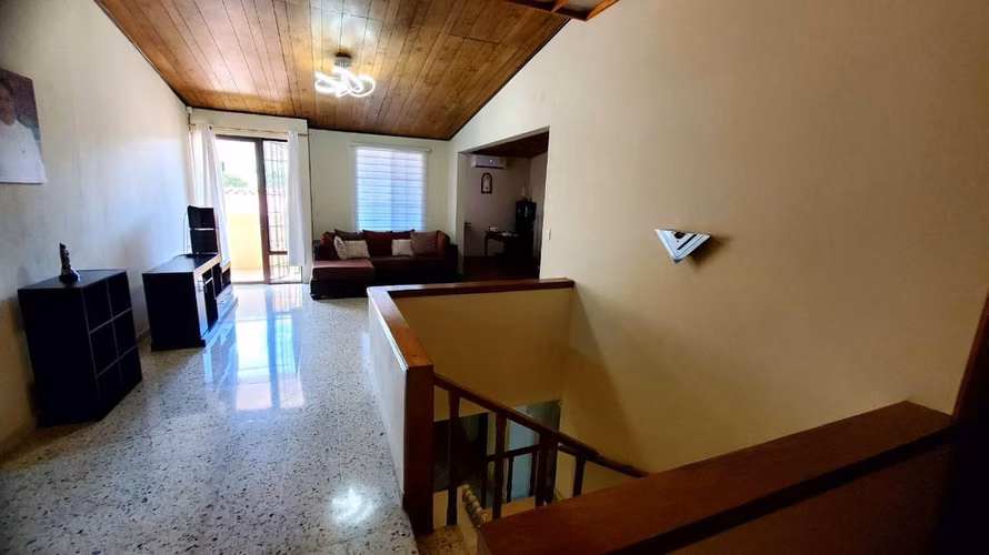 LOMAS DE SAN FRANCISCO, VENDO CASA GRANDE DE ESQUINA CON UBICACION PRIVILEGIADA - Imagen 17