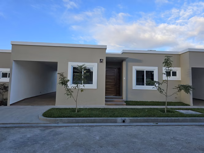 LOURDES VENDO CASAS AMPLIAS A ESTRENAR EN PRIVADO CON FINOS ACABADOS EN UN NIVEL - Imagen 12