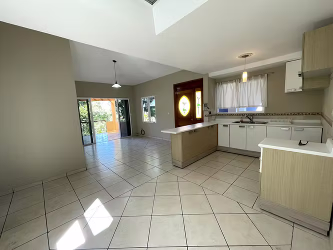 LOMAS DE ALTAMIRA Apartamento en Alquiler, 3 habitaciones - Imagen 5