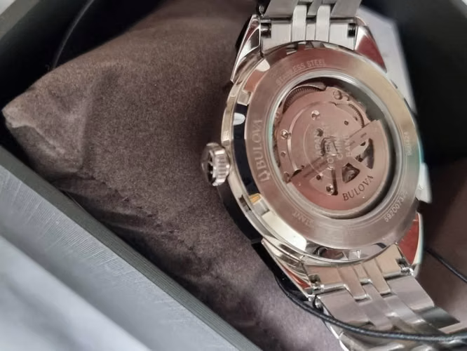 BULOVA AUTOMÁTICO NUEVO A ESTRENAR