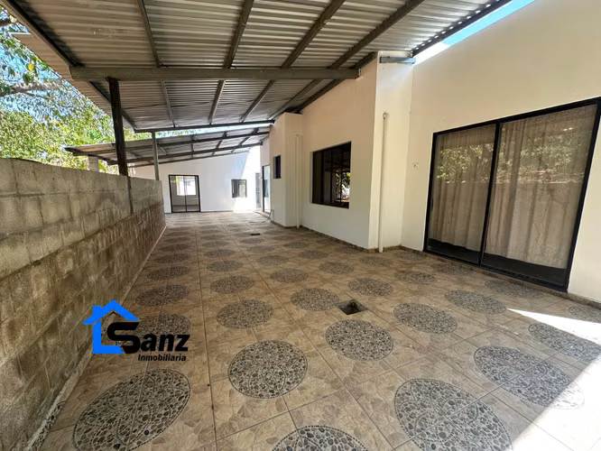 CASA AMPLIA EN VENTA EN RESID. DE PLAYA " LAS VERANERAS", LOS COBANOS -SONSONATE