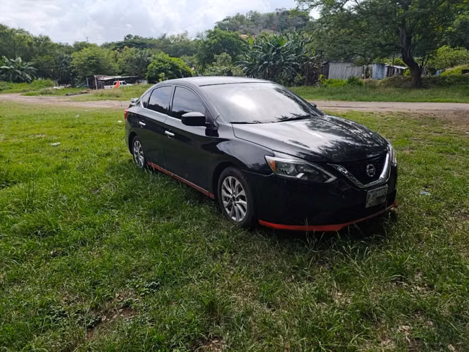 2019 Nissan sentra transparencia, estilo y mantenimiento al dÍa! - Imagen 3