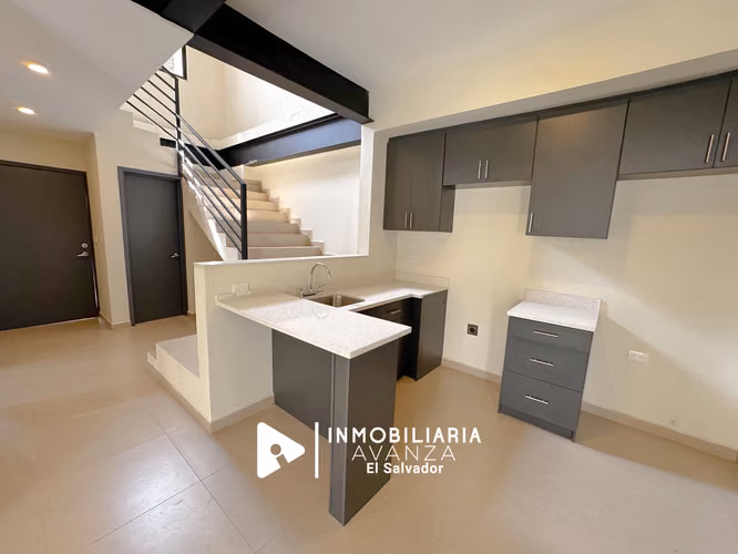 Casa a Estrenar por Av. Bernal y cerca de Metrocentro $229k