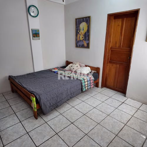 SANTA ANA CENTRO, CASA EN VENTA. Z BARRIO SAN LORENZO