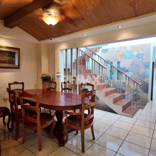 SANTA ANA CENTRO, CASA EN VENTA. Z BARRIO SAN LORENZO