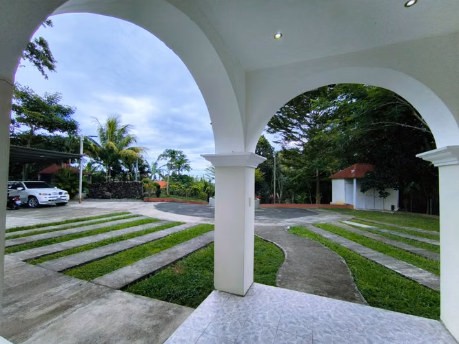 Casa de campo en Huizucar La Libertad