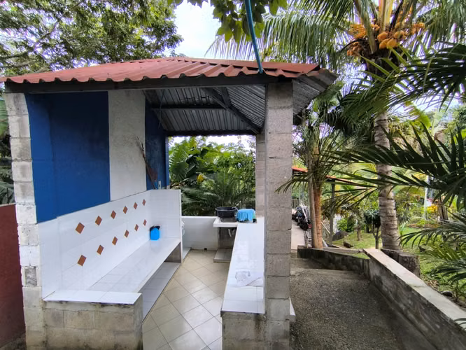 Casa de campo en Huizucar La Libertad