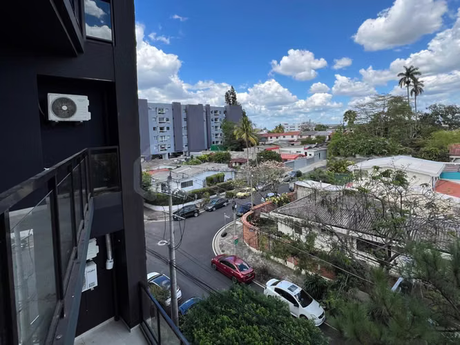 Apartamento en venta en Santa Tecla | con vistas al volcán y la Cordillera del Bálsamo - Imagen 11