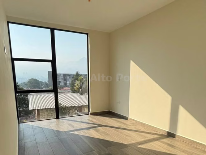 Apartamento en venta en Antiguo Cuscatlán | Piso alto con vista al Volcán de San Salvador