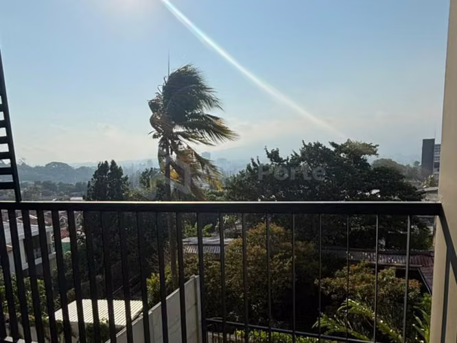 Apartamento en venta en Antiguo Cuscatlán | Piso alto con vista al Volcán de San Salvador