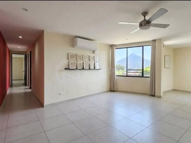 Modern apartment for sale in Los Planas de Renderos