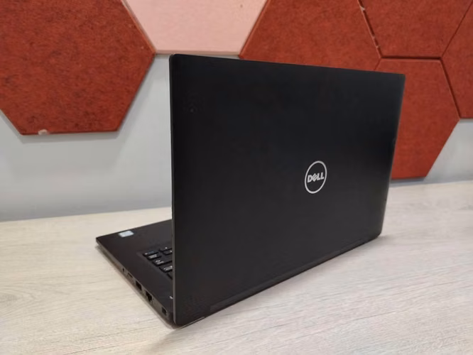 Laptop Dell i7 perfecta para trabajo o estudio
