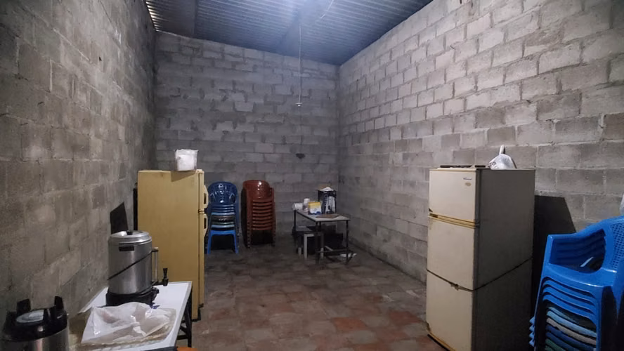 SE VENDE CASA COL.ANA LINDA SANTA ANA