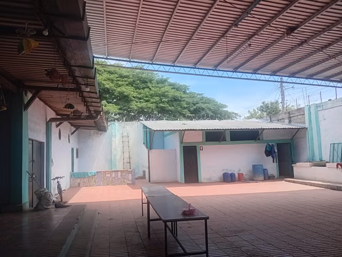 SE VENDE CASA COL.ANA LINDA SANTA ANA
