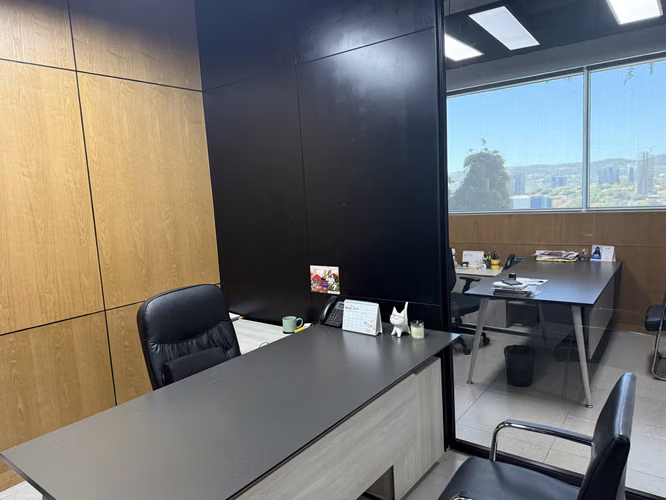 OFICINA CORPORATIVA EN VENTA EN TORRE QUATTRO, COLONIA ESCALON