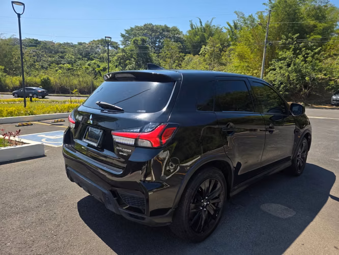 Mitsubishi outlander sport 2024.