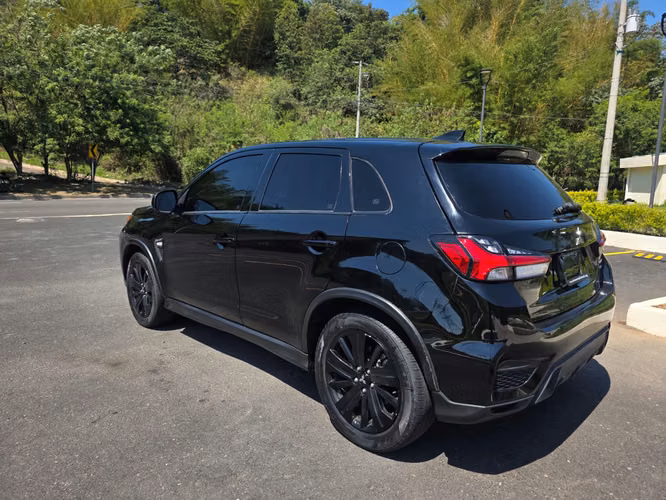 Mitsubishi outlander sport 2024.