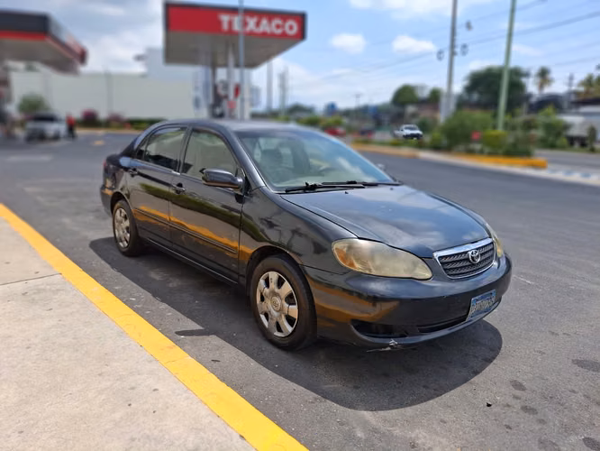 Toyota Corolla LE 2007
